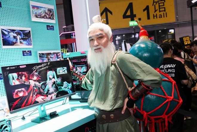 姬x初音未来版电竞显示器双模新品闪耀登场开元棋牌BW2025 ROG绝神 RO(图2)