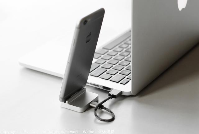 hone充电像放水杯一样简单开元棋牌这个磁吸底座 让iP(图2)