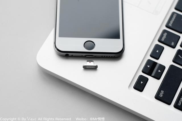 hone充电像放水杯一样简单开元棋牌这个磁吸底座 让iP(图7)