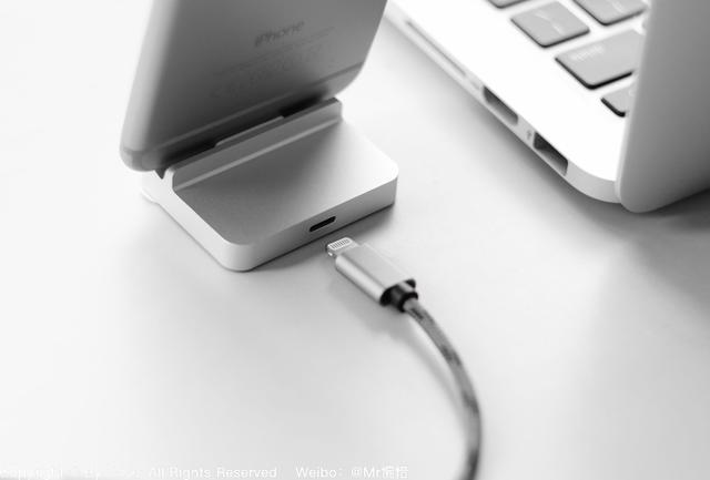 hone充电像放水杯一样简单开元棋牌这个磁吸底座 让iP(图11)